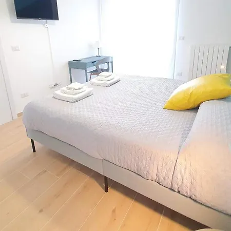 Blue Sky Rooftop - Policlinico バーリ