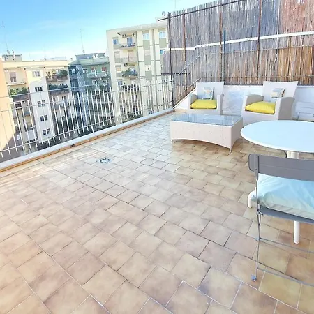 Blue Sky Rooftop - Policlinico * バーリ